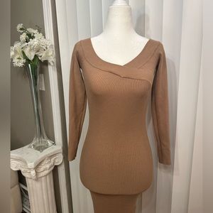 sweater dress size S brown
Sweater dress NWOT